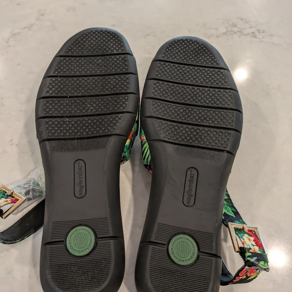 Comfortview Women's Size 9.5 Floral Sandals - Black Pink and Green